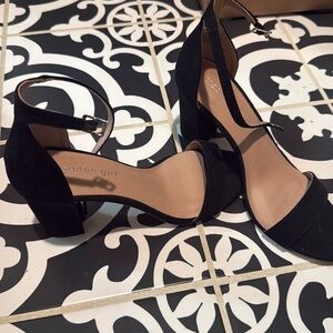 Madden girl 8.5 black heels BRAND NEW